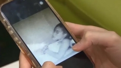 co gai tre bi tong tien vi len mang livestream khoe than