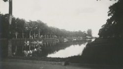 Hành động ngay để trả lại sự thơ mộng của hồ Nguyễn Du