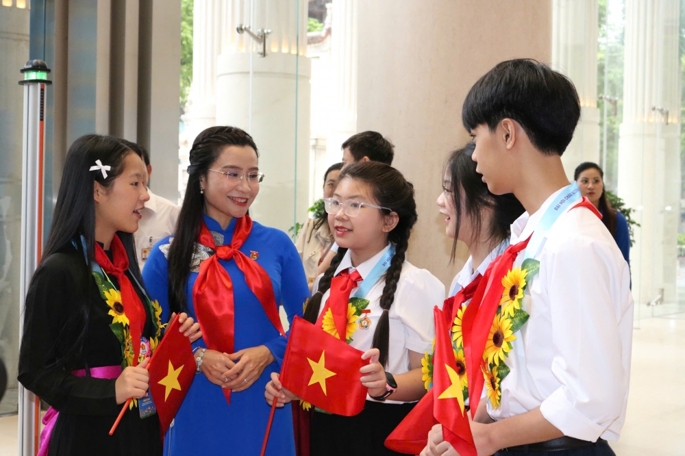 Thiếu nhi Việt Nam vững bước tiến vào kỷ nguyên mới Thiếu nhi Việt Nam vững bước tiến vào kỷ nguyên mới