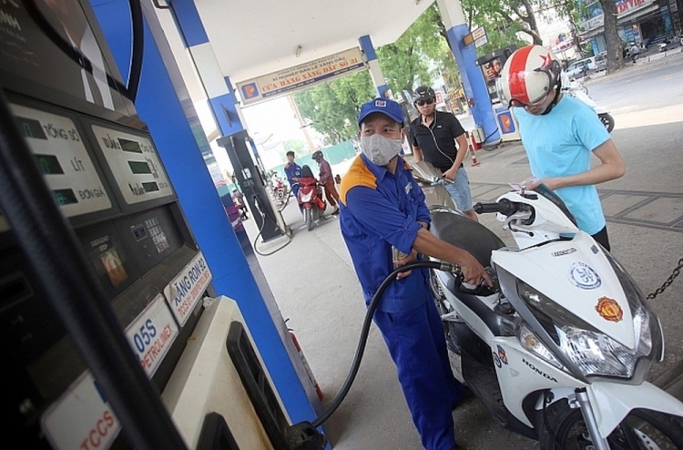 Quỹ bình ổn giá xăng dầu âm hơn 620 tỷ đồng