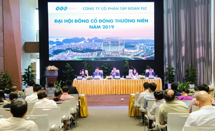 Tỷ phú Trịnh Văn Quyết khuyên cổ đông nên trung thành với cổ phiếu FLC ty phu trinh van quyet khuyen co dong nen trung thanh voi co phieu flc