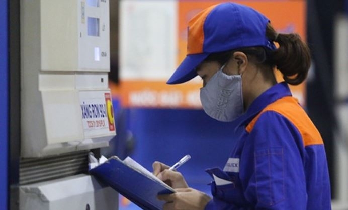 Giá xăng dầu đồng loạt tăng mạnh gia xang dau dong loat tang manh