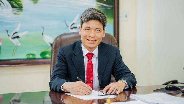 Tổng Giám đốc Cao Su Đà Nẵng và nhiều cá nhân vi phạm giao dịch chứng khoán