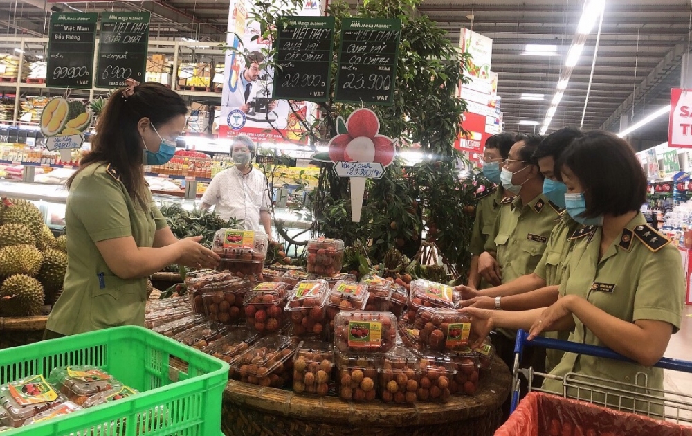 Vải thiều Bắc Giang được kết nối tiêu thụ trong chuỗi siêu thị Mega Market