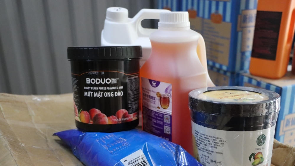 Hà Nội: Hàng tấn nguyên liệu trà sữa không rõ nguồn gốc