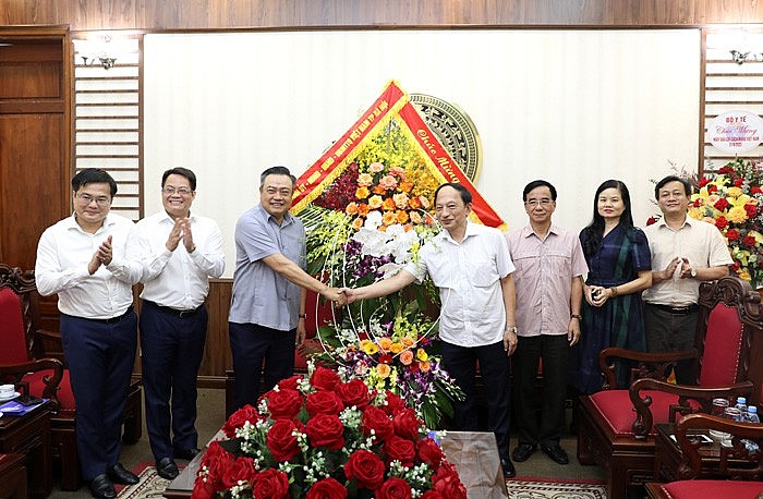 Chủ tịch UBND thành phố Hà Nội Trần Sỹ Thanh chúc mừng Cổng thông tin điện tử Chính phủ