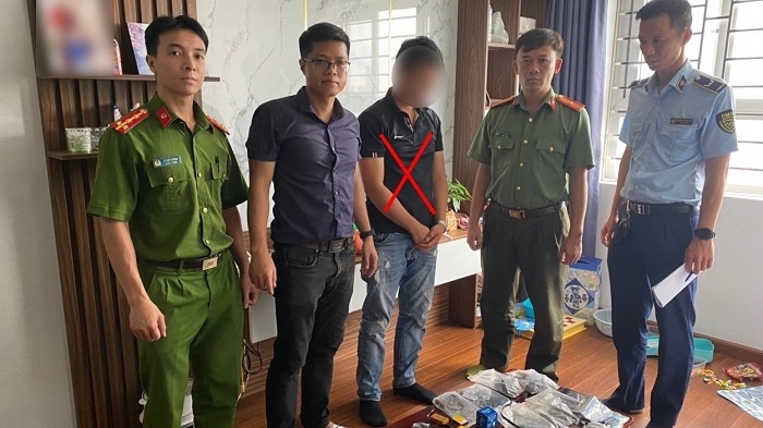 Hà Nội: Triệt phá đường dây cung cấp thiết bị gian lận thi cử trước kỳ thi THPT quốc gia