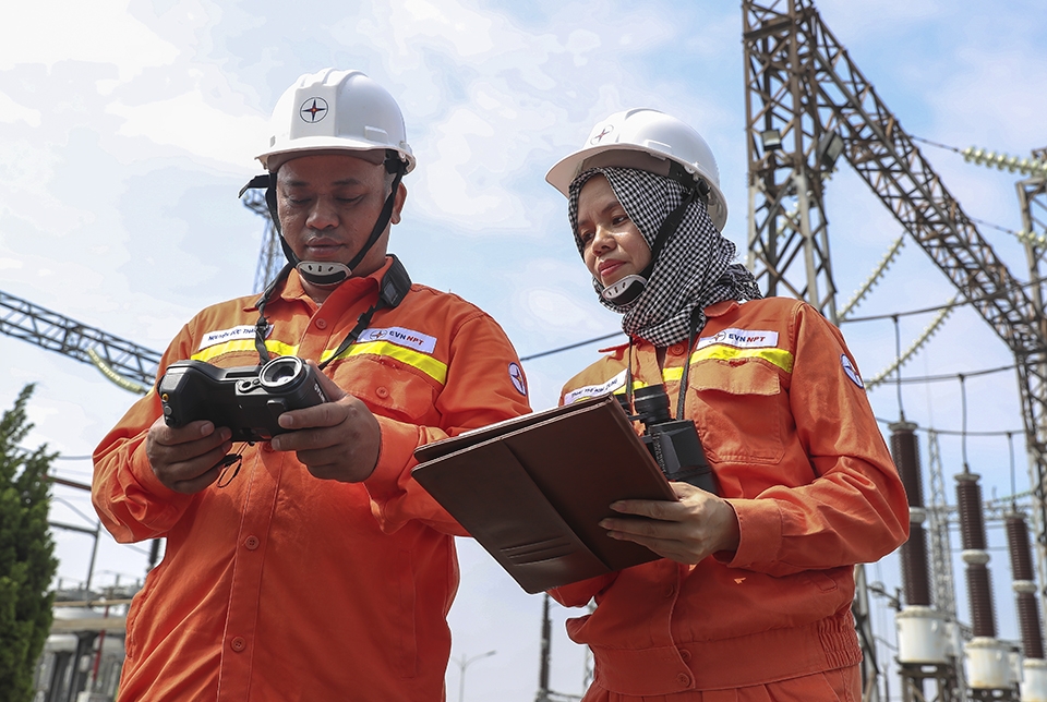 Miền Bắc vào đợt nắng nóng mới, EVN tăng huy động nguồn thủy điện