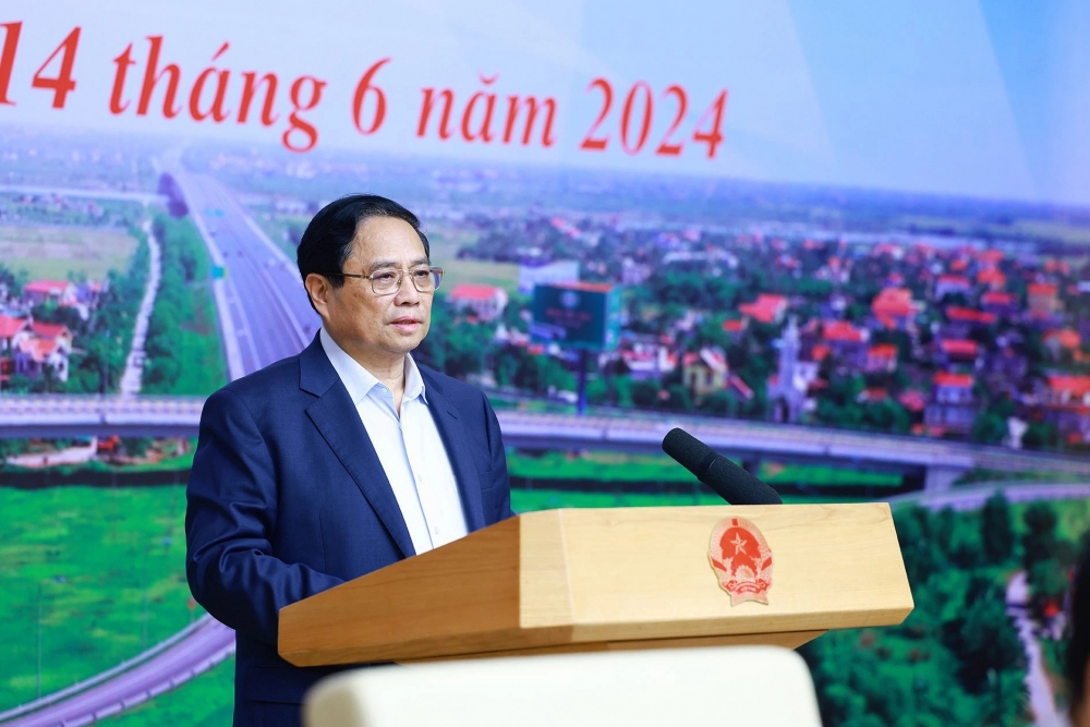 Thủ tướng: Hoàn thành 3.000km đường cao tốc trước ngày 31/12/2025