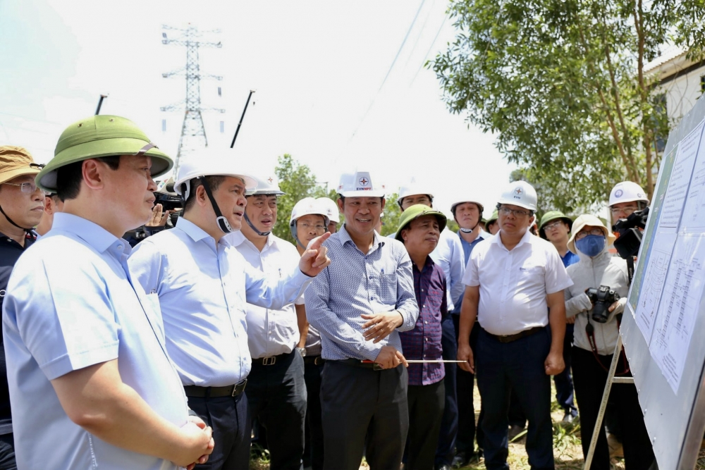 Bộ trưởng Bộ Công thương kiểm tra tiến độ dự án đường dây 500kV mạch 3