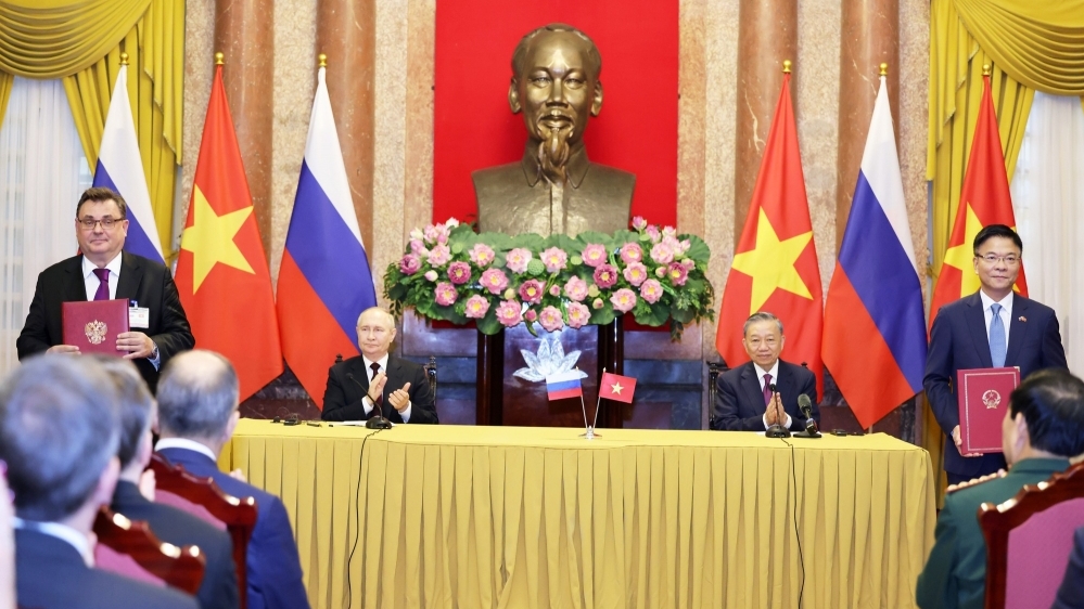 Việt Nam - Nga ký kết 11 văn kiện hợp tác