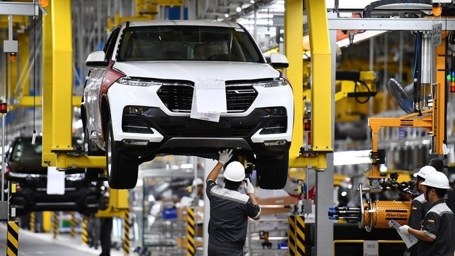 Bộ Tài chính tiếp tục đề xuất giảm 50% phí trước bạ ô tô trong nước