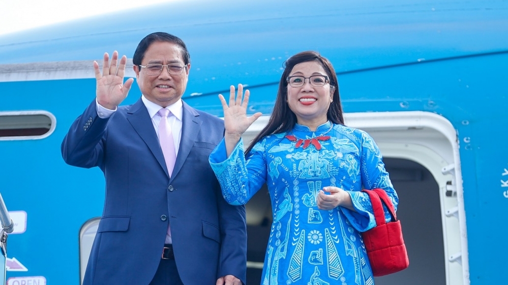 Thủ tướng và Phu nhân lên đường thăm Hàn Quốc