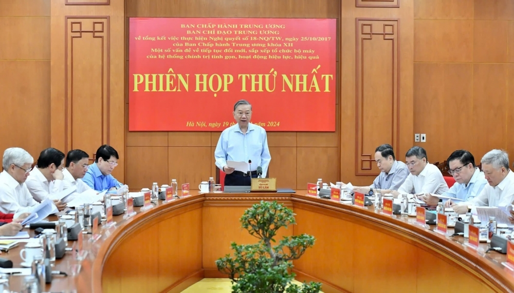 Bài 1: Đất nước đang đứng trước cánh cửa lịch sử