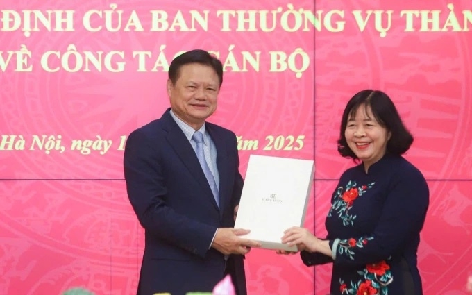 Bài 2: Cán bộ nêu gương, hy sinh vì lợi ích quốc gia, dân tộc