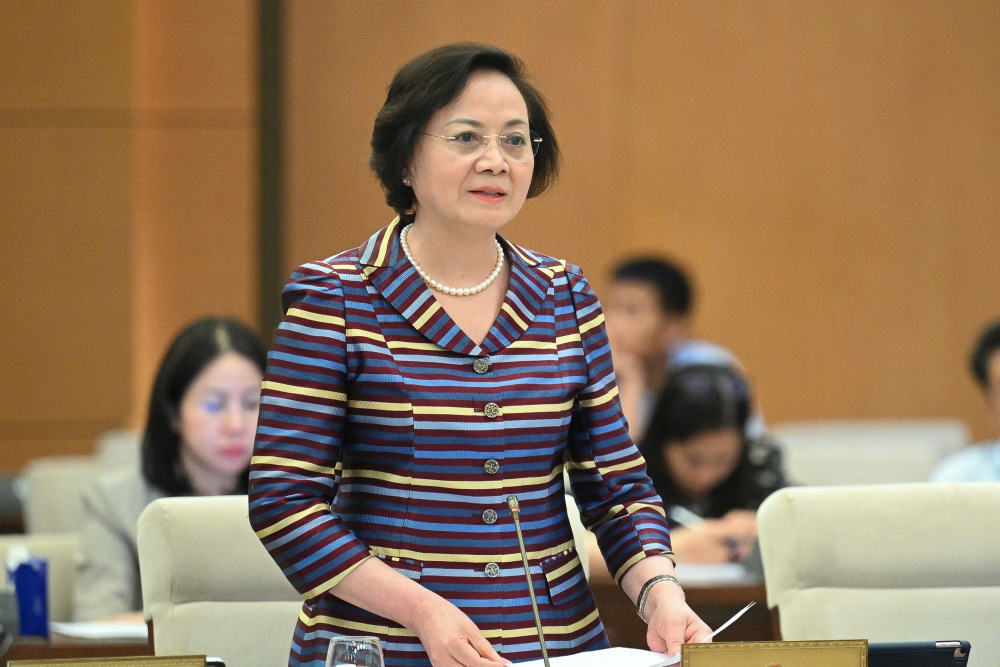 Có thể ký hợp đồng làm công chức lãnh đạo với doanh nhân tiêu biểu