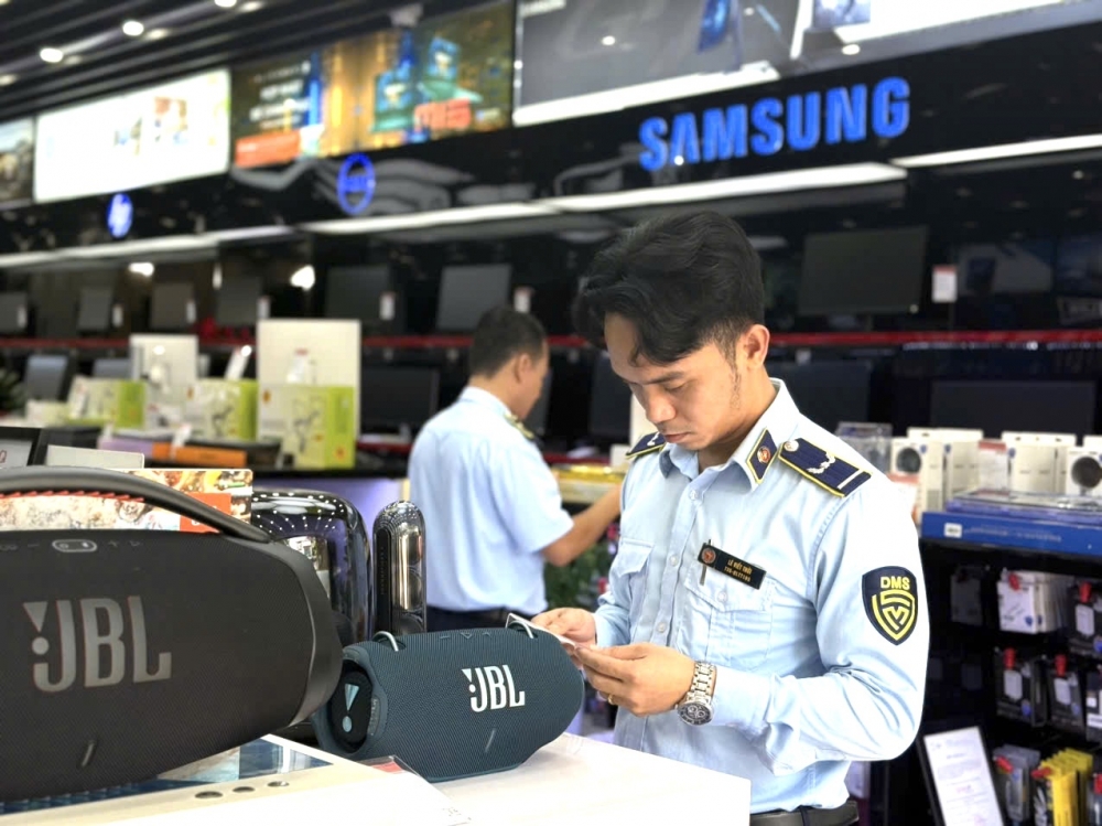 Cán bộ thiếu trách nhiệm chống buôn lậu, hàng giả sẽ bị xử lý nghiêm