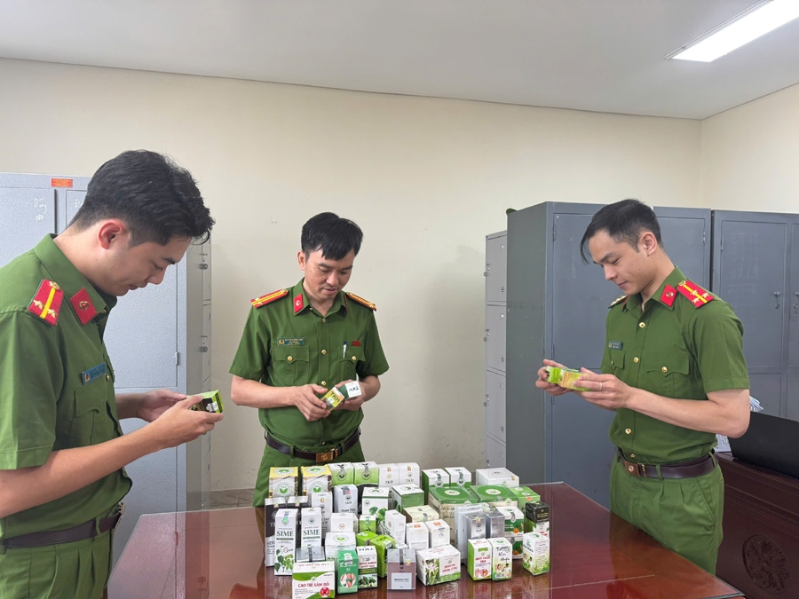 Khởi tố nữ Giám đốc vì kinh doanh thực phẩm chức năng giả Khởi tố nữ Giám đốc vì kinh doanh thực phẩm chức năng giả