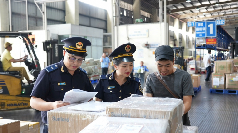 Bộ Tài chính lập Tổ công tác về cao điểm chống buôn lậu, hàng giả