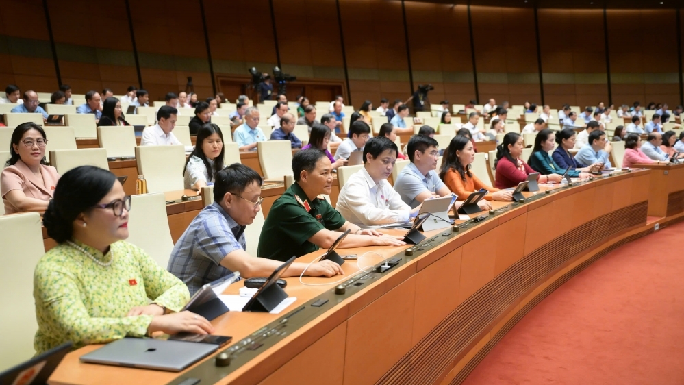 Quốc hội họp về công tác nhân sự và thông qua loạt dự án luật