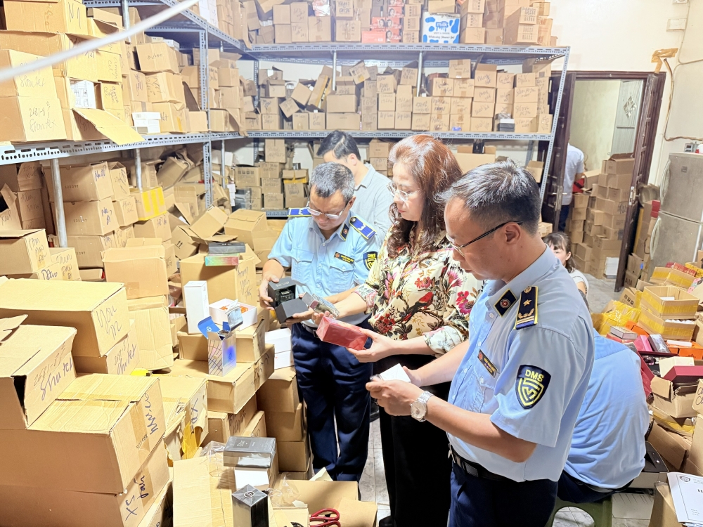 Quản lý thị trường Hà Nội: Hơn 500 vụ hàng giả, hàng gian trong tháng cao điểm