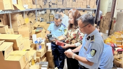 Quản lý thị trường Hà Nội: Hơn 500 vụ hàng giả, hàng gian trong tháng cao điểm