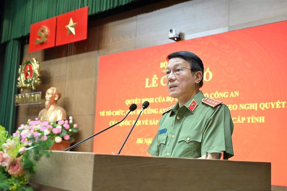 Bộ Công an công bố quyết định nhân sự Công an 34 tỉnh, thành