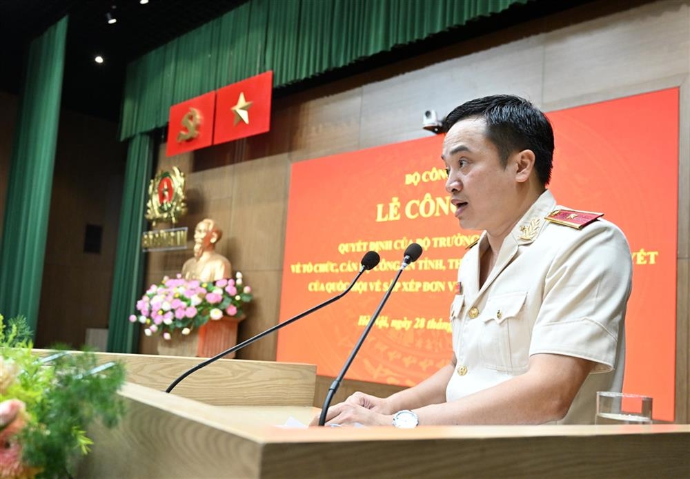 Bộ Công an công bố quyết định nhân sự Công an 34 tỉnh, thành