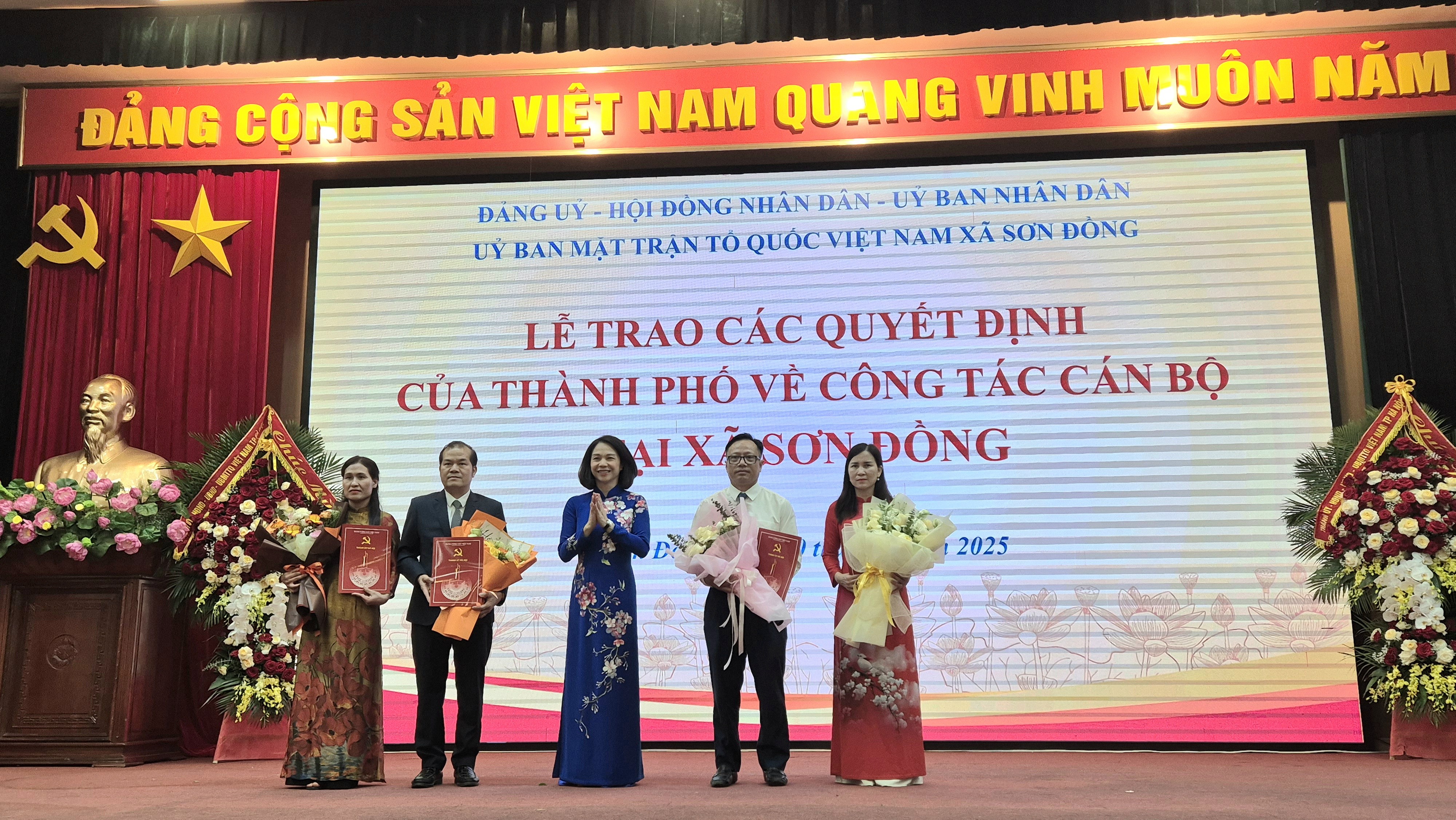 Quyết tâm phát triển bền vững, xứng đáng với niềm tin của Nhân dân