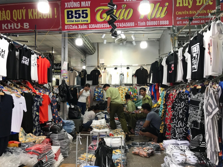 hang nghin san pham gia thuong hieu noi tieng tai cho dau moi lon nhat mien bac