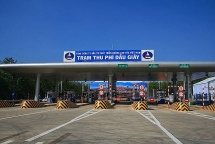 ai dang la chu no cua trum duong cao toc tong cong ty vec