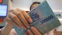 Lãi suất VND liên ngân hàng hạ nhiệt, trái ngược USD