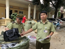 Gần 600 túi xách Trung Quốc giả thương hiệu Adidas, Nike