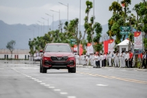 Chủ tịch SSI khen ô tô VinFast "hơn cả một chiếc xe"