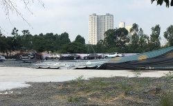 huyen thanh tri cuong che cho xe o to san bong xay dung tren dat nong nghiep