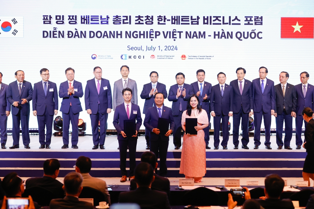 Thủ tướng: Các nhà đầu tư yên tâm đầu tư lâu dài, an toàn tại Việt Nam