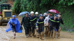 khan truong tim kiem cuu nguoi bi nan trong vu sat lo dat o ha giang