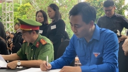 Những dòng sổ tang xúc động tiễn biệt Tổng Bí thư Nguyễn Phú Trọng