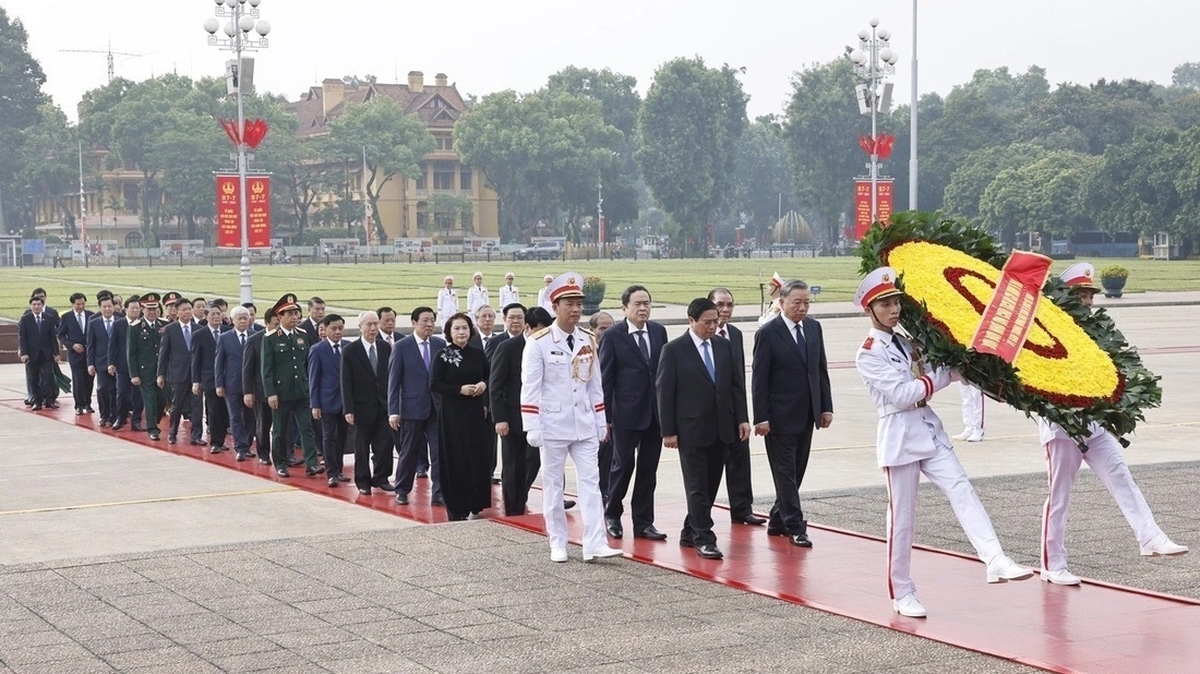 Lãnh đạo Đảng, Nhà nước viếng Chủ tịch Hồ Chí Minh và các anh hùng liệt sĩ