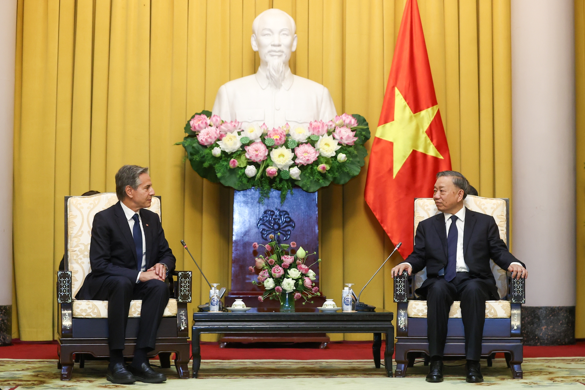 Tổng thống Mỹ gửi thư tay, mượn thơ Nguyễn Du tưởng nhớ Tổng Bí thư Nguyễn Phú Trọng
