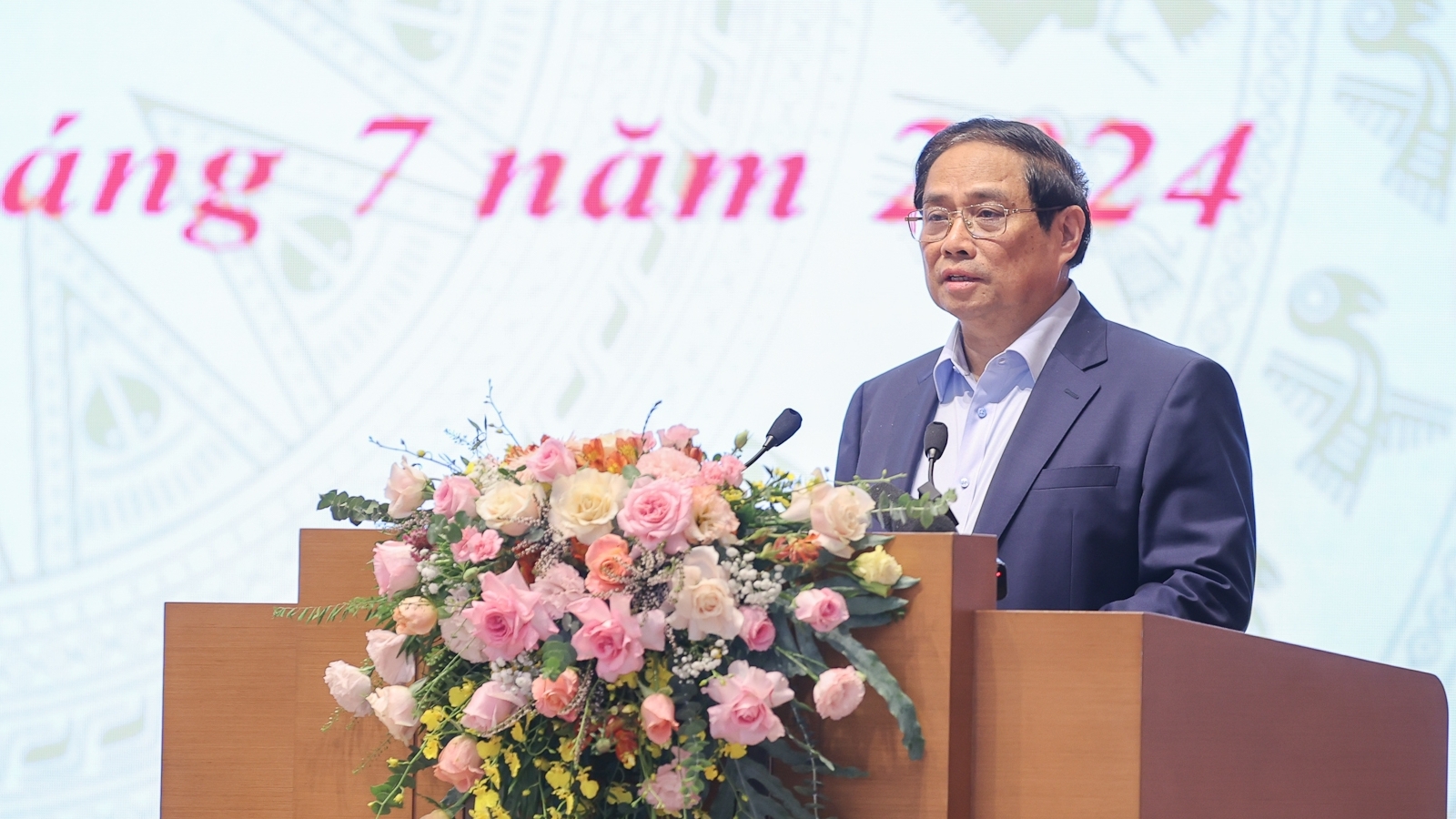 Thủ tướng Phạm Minh Chính: Thể chế phải đi sớm, đi trước