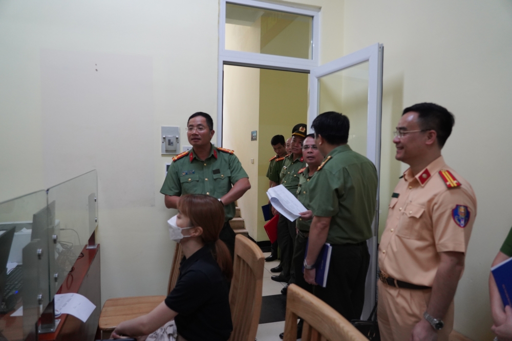 Không để người dân đi lại nhiều lần khi làm thủ tục