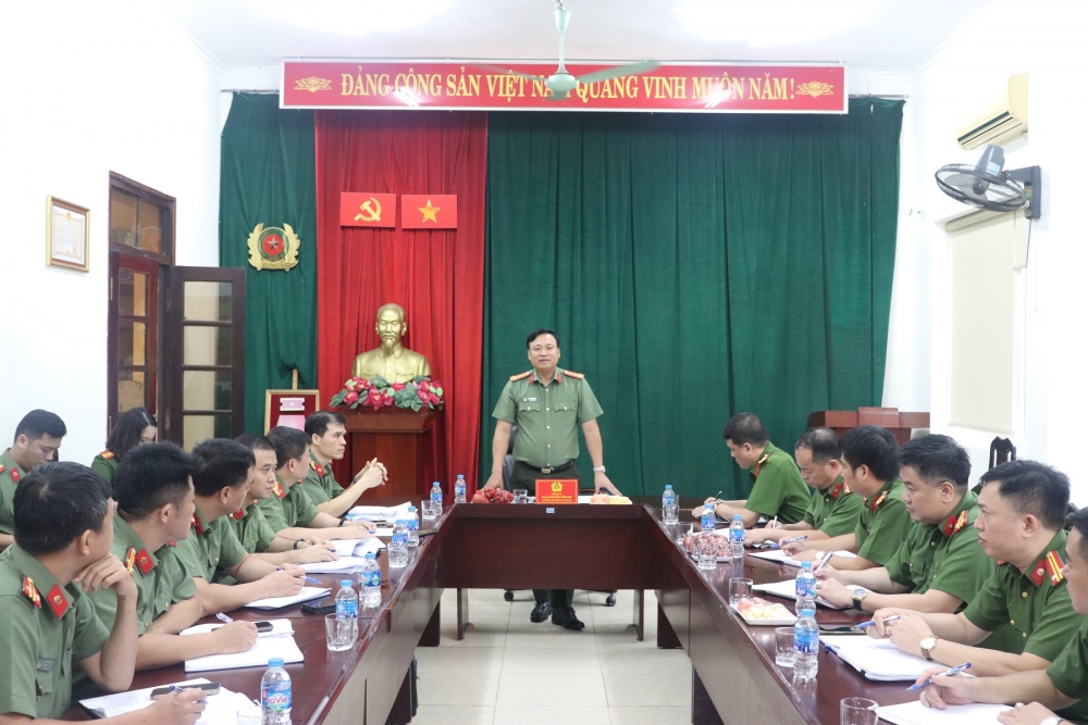 Không để người dân đi lại nhiều lần khi làm thủ tục