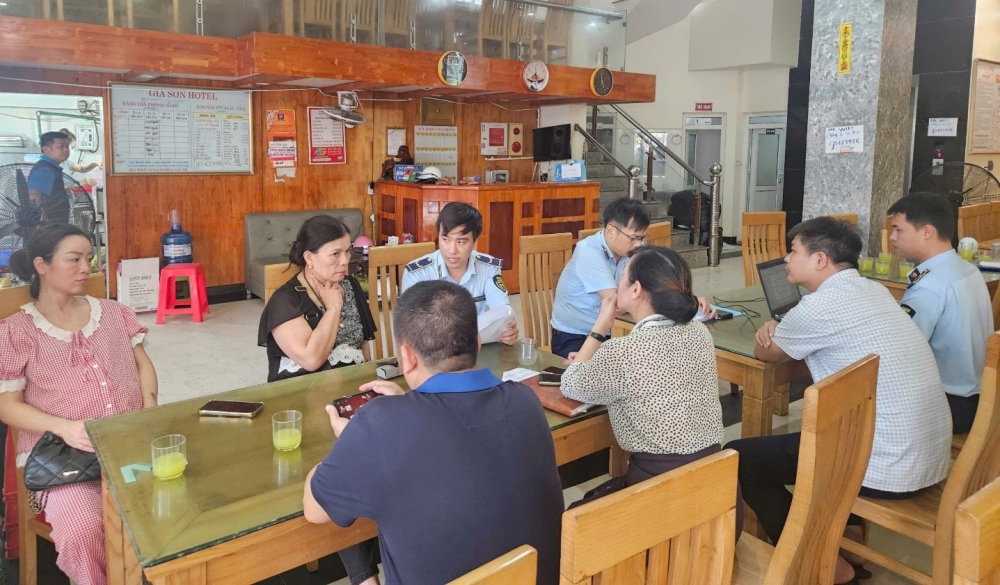 Thanh Hóa: Khách sạn Gia Sơn ở Sầm Sơn vi phạm an toàn thực phẩm Thanh Hóa: Khách sạn Gia Sơn ở Sầm Sơn vi phạm an toàn thực phẩm