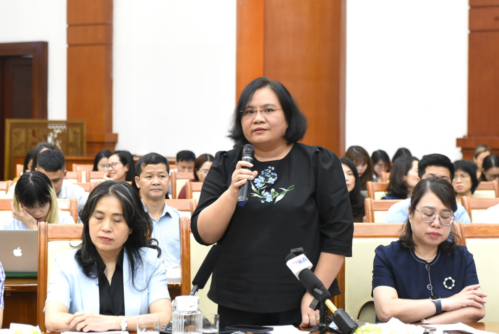 Không bán, không chuyển nhượng trụ sở, nhà đất công dôi dư sau sáp nhập