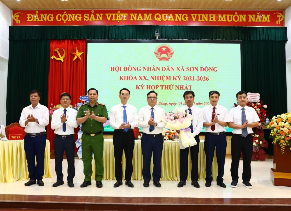 HĐND xã Sơn Đồng kiện toàn công tác tổ chức bộ máy, nhân sự