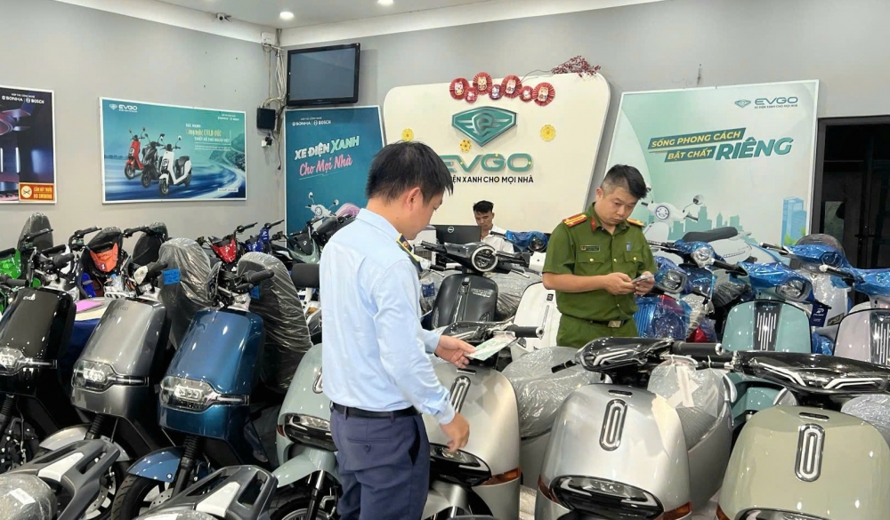 Hà Nội: Chuyển công an điều tra vụ bán xe máy điện giả nhãn hiệu NIJA