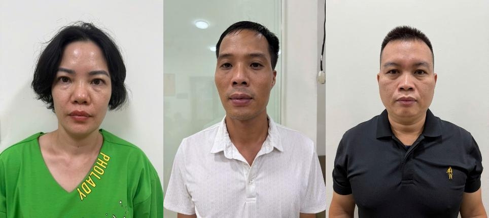 Bắt nhóm “cò mồi” tại cổng Bệnh viện phụ sản Trung ương