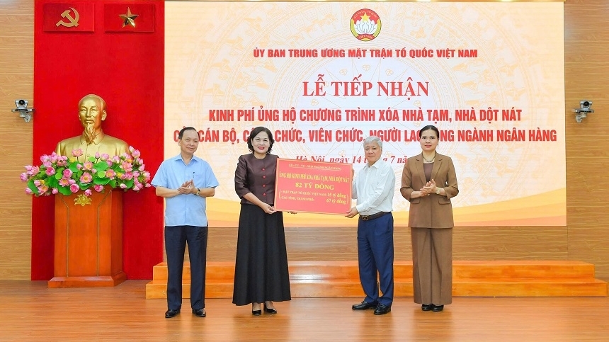 Ngành Ngân hàng góp 82 tỷ đồng chung tay xóa nhà tạm, nhà dột nát