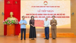 nganh ngan hang gop 82 ty dong chung tay xoa nha tam nha dot nat